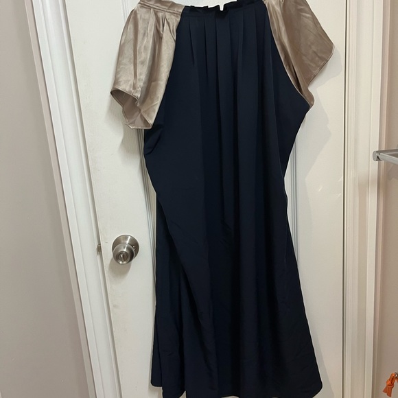 Evening Dress by Vera Wang - Picture 4 of 4